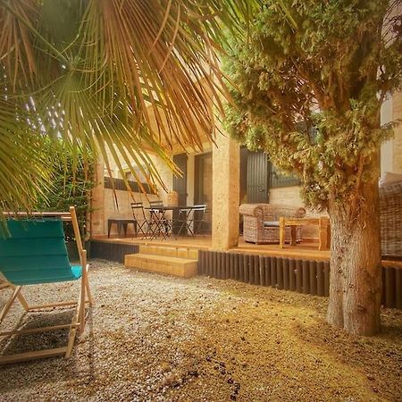 LʼIsle-sur-la-Sorgue Cocoon'Isle - Jardinet- Jacuzzi 아파트 외부 사진