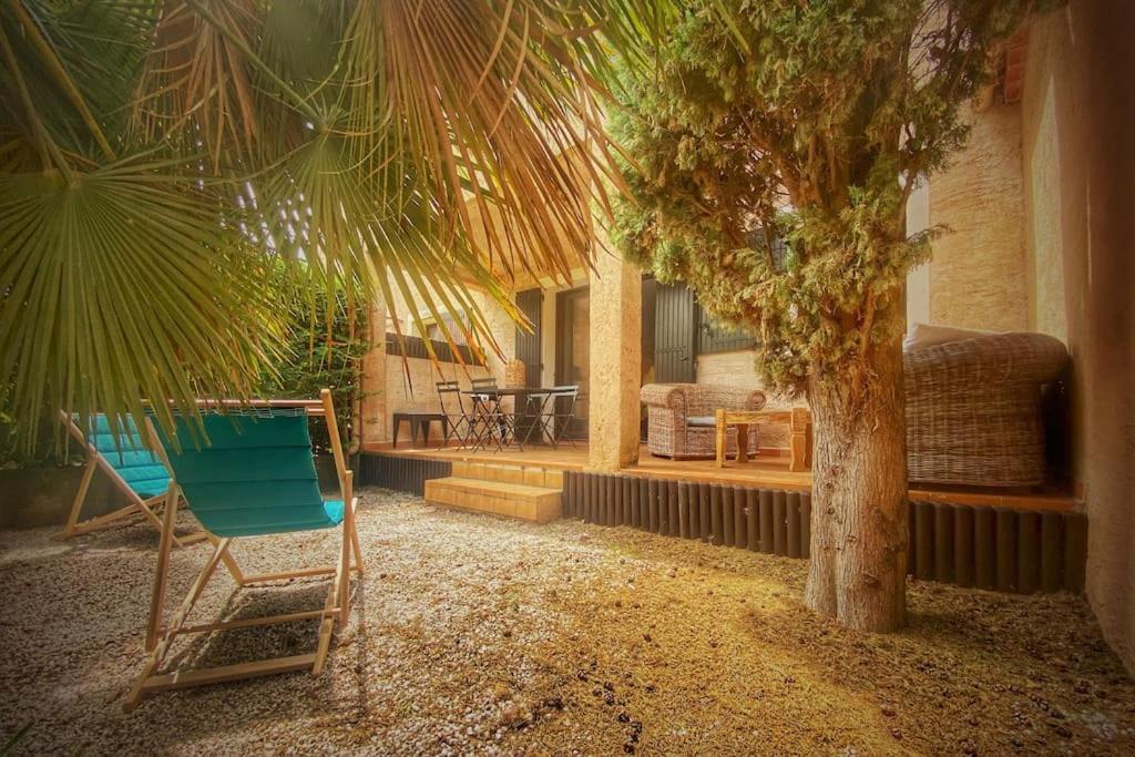 LʼIsle-sur-la-Sorgue Cocoon'Isle - Jardinet- Jacuzzi 아파트 외부 사진